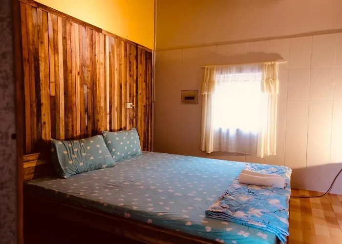 Nha Que Homestay *