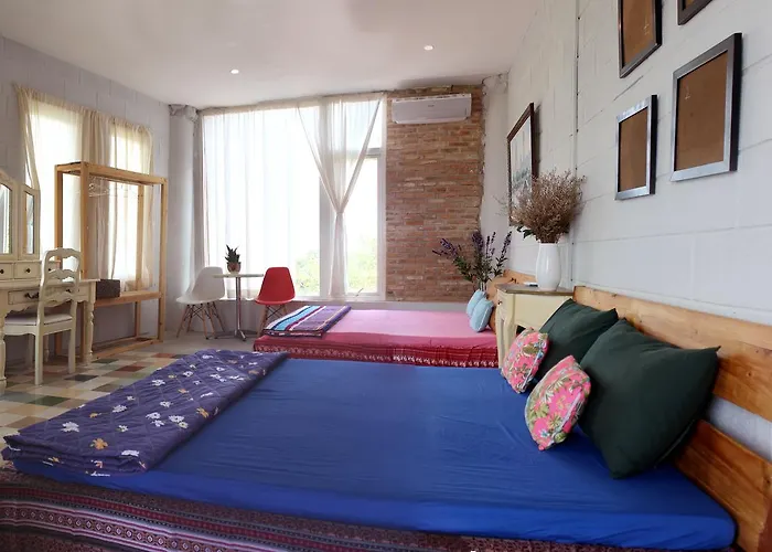 Nha Que Homestay *